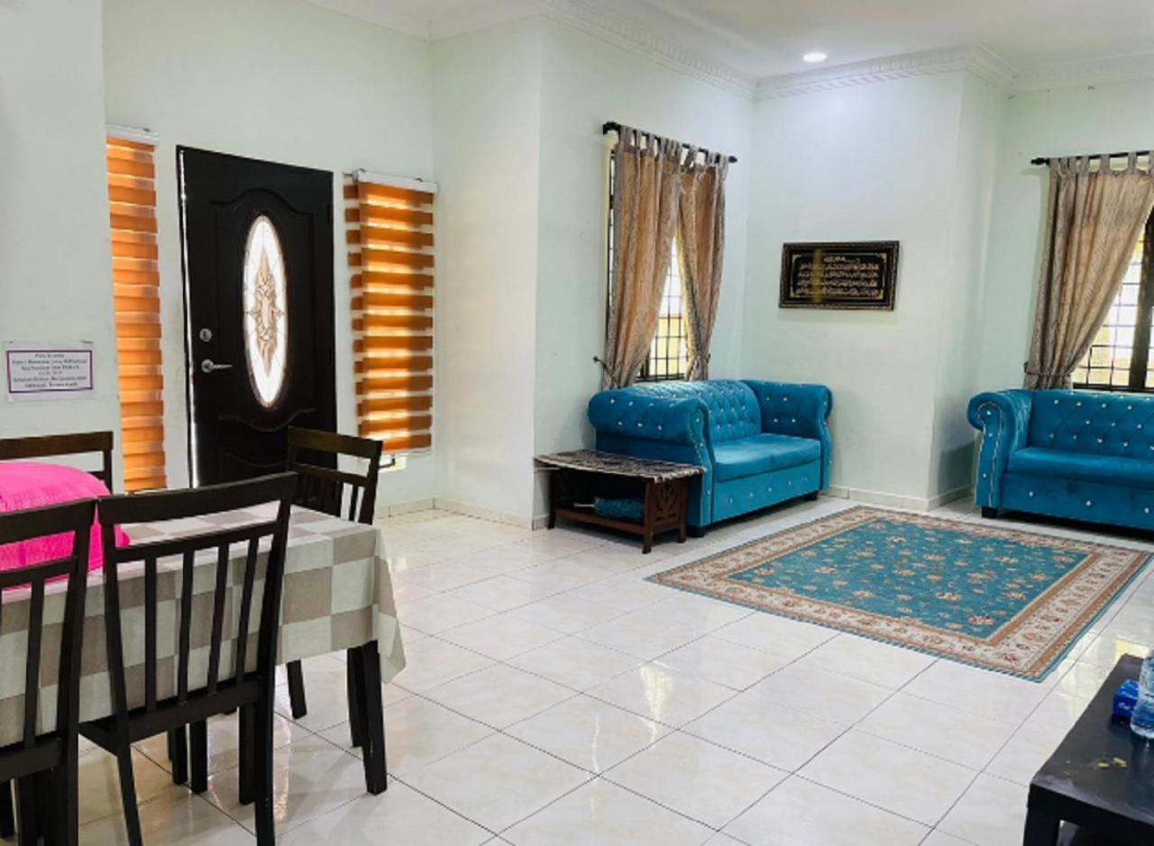 Faris'S Homestay & Resort Pasir Puteh Exterior photo