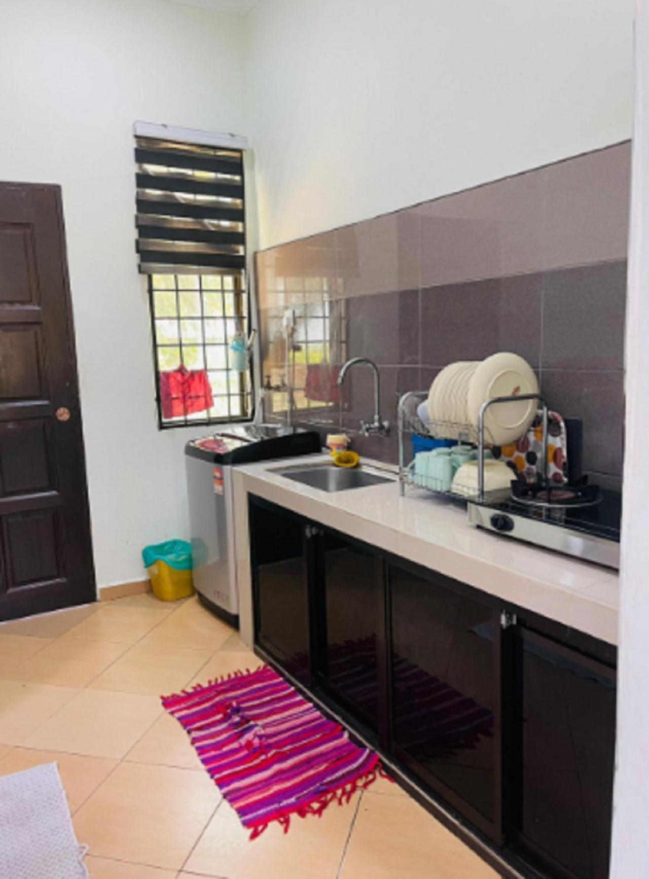 Faris'S Homestay & Resort Pasir Puteh Exterior photo